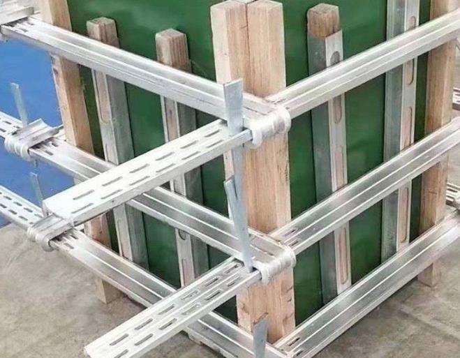 新型方柱模板加固件结构简单施工速度快
