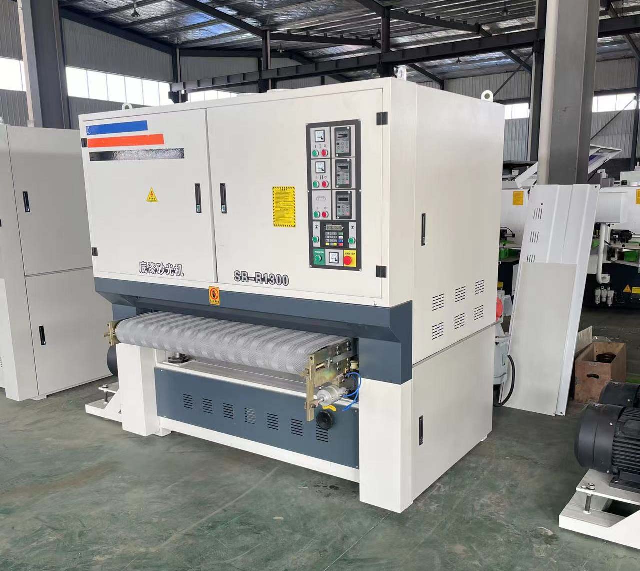 How to choose a suitable sanding machine to improve the surface quality of plywood