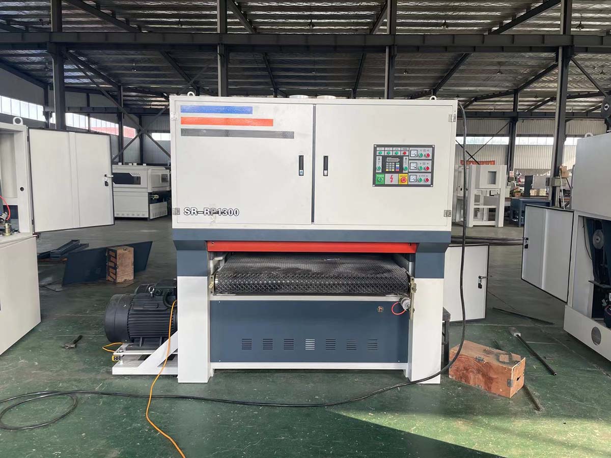 What are the advantages of a fully automatic plywood sanding machine
