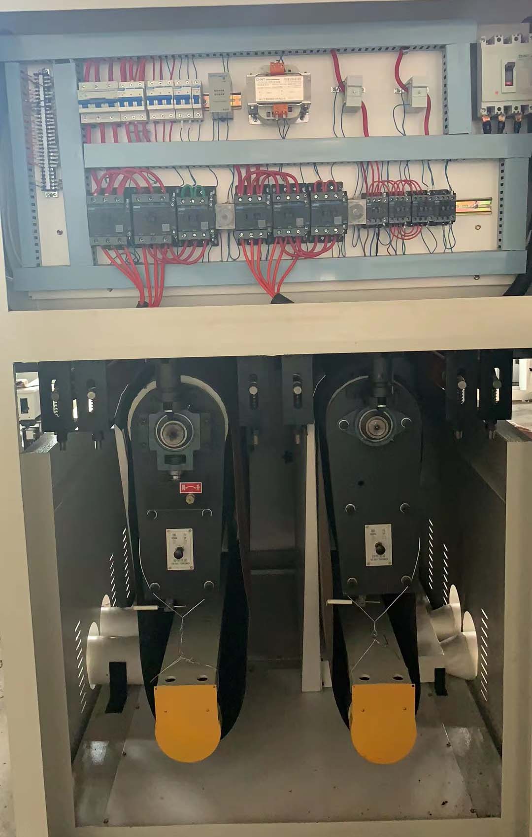 What is the structure of a plywood sanding machine
