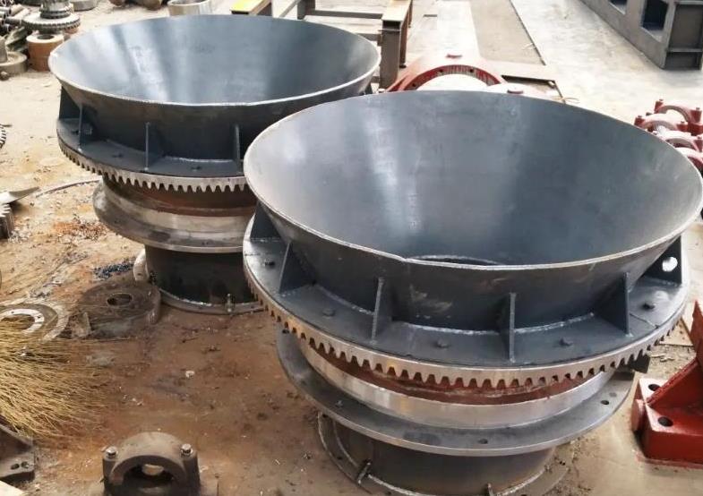 Lime kiln rotary feeder